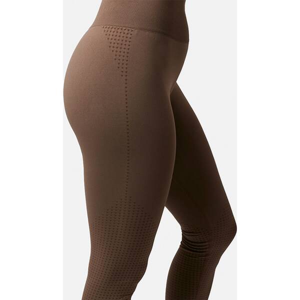 Thumbnail - CLN ATHLETICS Tight Victory