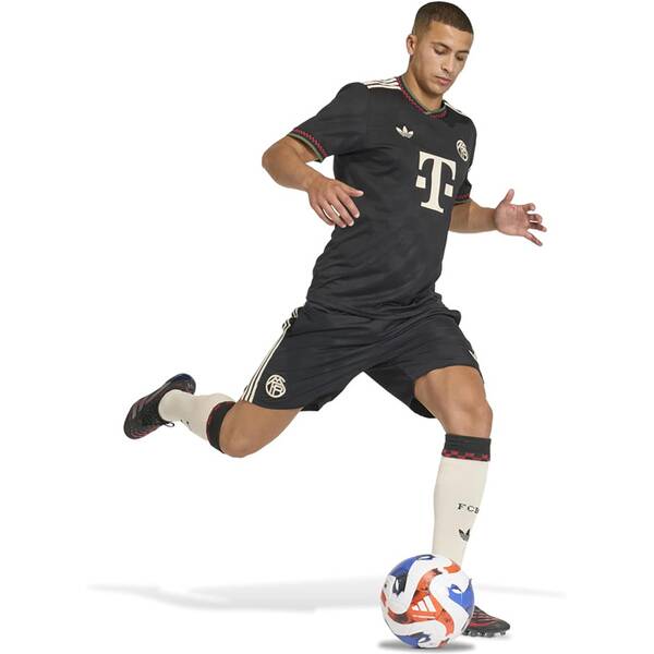 Thumbnail - ADIDAS Herren Teamhose FC Bayern München 25/26 Ausweichshorts