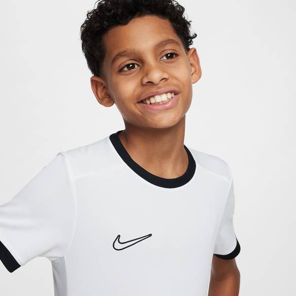Thumbnail - NIKE Kinder Academy