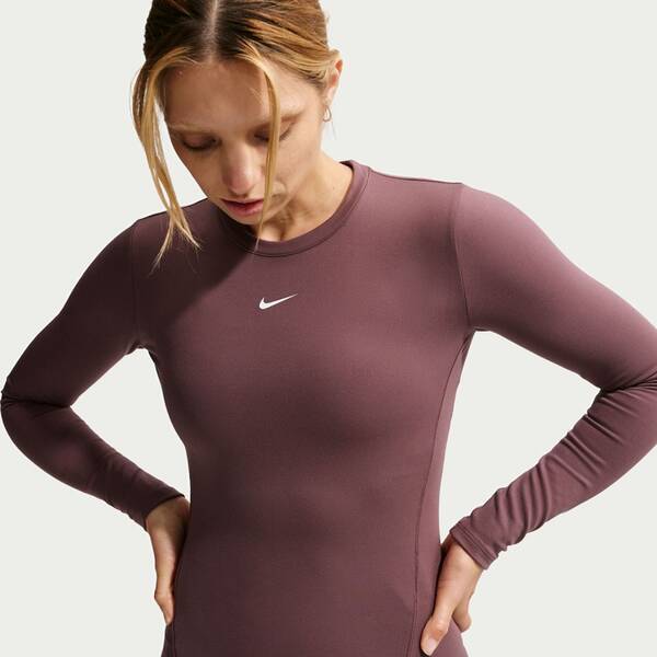 Thumbnail - NIKE Damen Shirt One Fitted