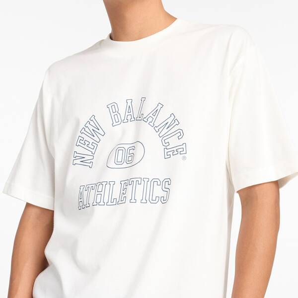 Thumbnail - NEW BALANCE Herren Kapuzensweat Graphic T-Shirt 1
