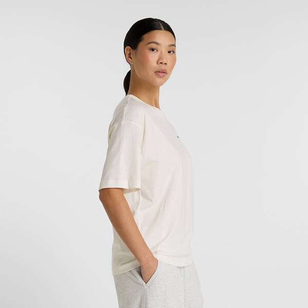 Thumbnail - NEW BALANCE Damen Shirt Reimagined Oversized