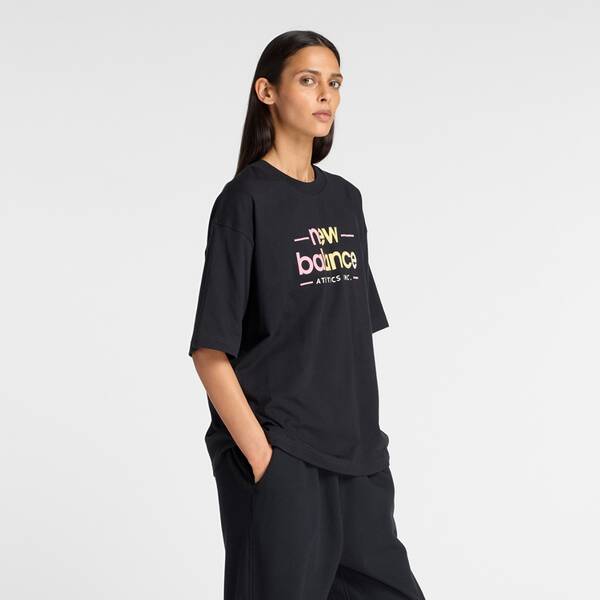 Thumbnail - NEW BALANCE Damen Shirt Reimagined Oversized T-Shirt