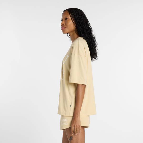 Thumbnail - NEW BALANCE Damen Shirt Reimagined Oversized T-Shirt