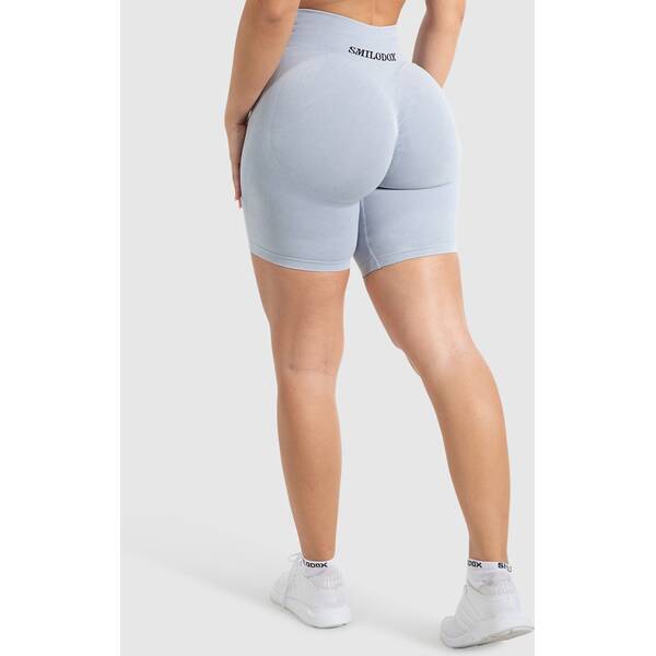 Thumbnail - SMILODOX Damen Shorts Vera Batik