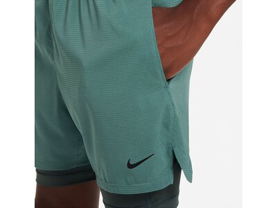 NIKE Kinder Shorts B NK DFADV MULTI TECH SHORT Grün