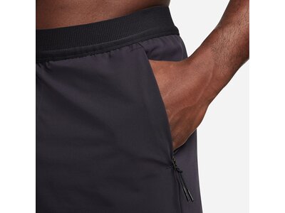 NIKE Herren Shorts A.P.S. Dri-FIT 6" Schwarz