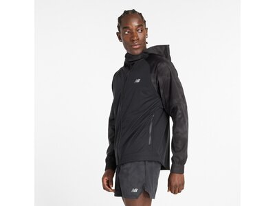 NEW BALANCE Herren Jacke Seasonal Premium Jacket Print Schwarz