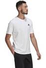 Vorschau: adidas Herren Essentials Embroidered Small Logo T-Shirt