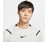 Vorschau: NIKE Herren Trainingsshirt "Nike Pro AeroAdapt"