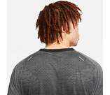 Vorschau: NIKE Herren T-Shirt Techknit Ultra