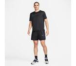 Vorschau: NIKE Herren Run Division Challenger Shorts