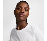 Vorschau: NIKE Damen Shirt One Classic Breathable Dri-FIT Short-Sleeve