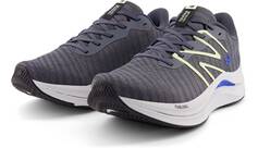 Vorschau: NEW BALANCE Herren Laufschuhe FuelCell Propel v4