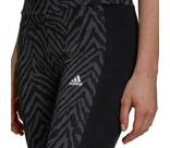 Vorschau: adidas Damen Designed to Move High-Rise Sport Zebra Capri Tight